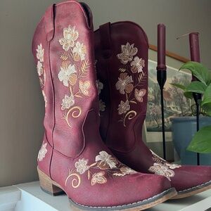 Women’s Red Roper Western Boots